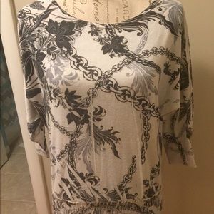 Adorable body central chain link top